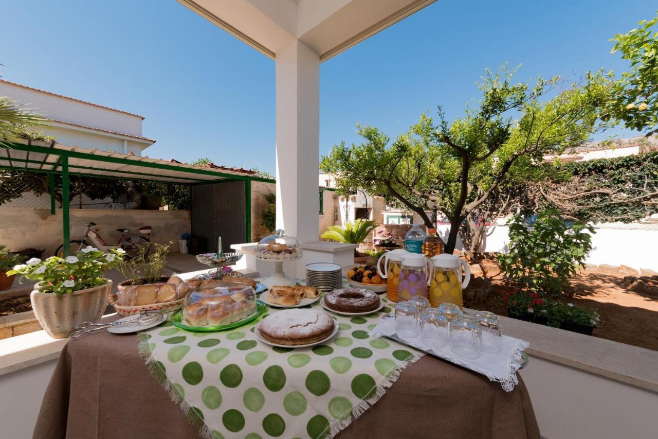 Tra La Montagna E Il Mare Bed and Breakfast San Vito Lo Capo Exteriör bild