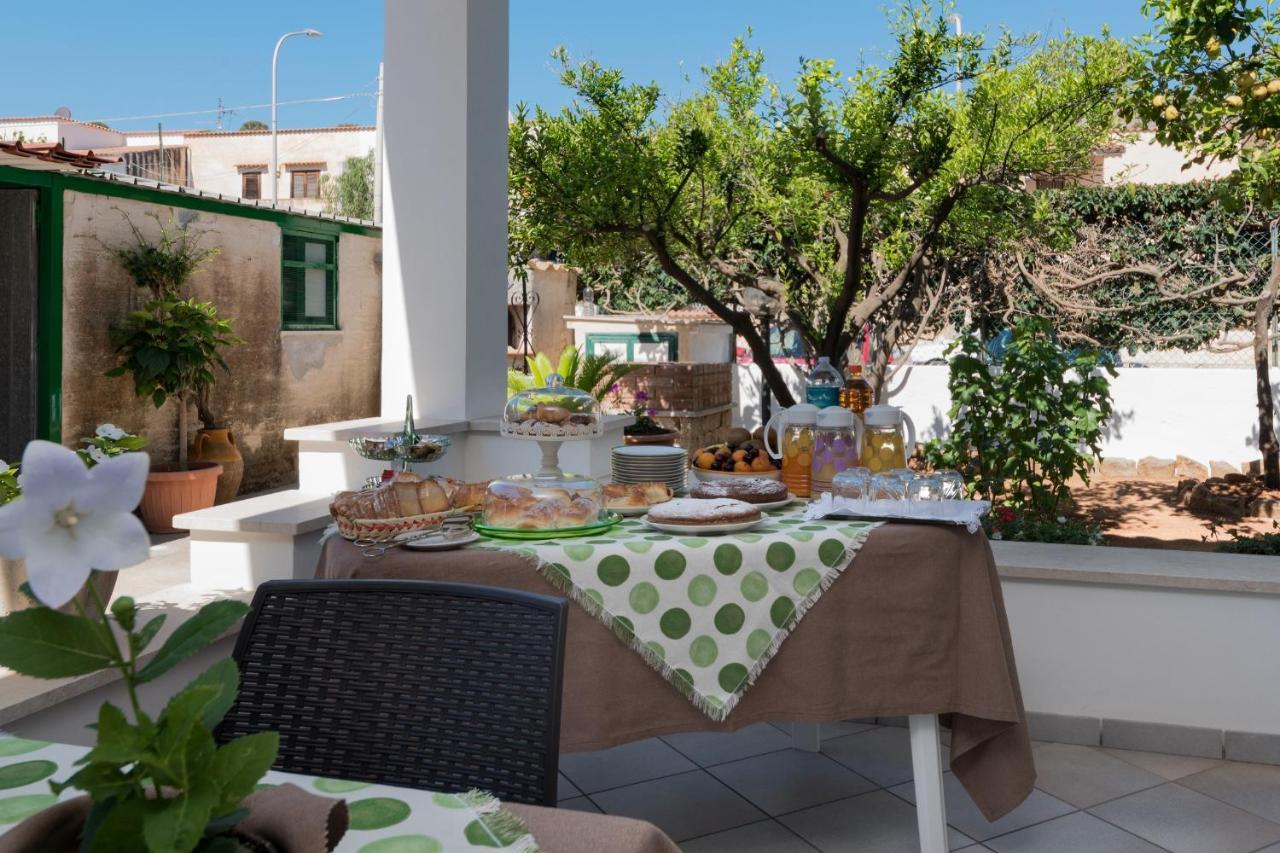 Tra La Montagna E Il Mare Bed and Breakfast San Vito Lo Capo Exteriör bild